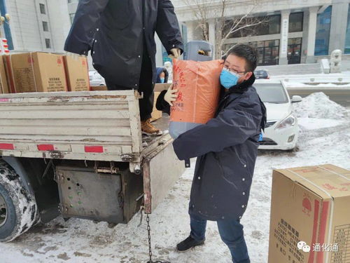 基層防疫工作者的一天 與時間賽跑的裝卸搬運